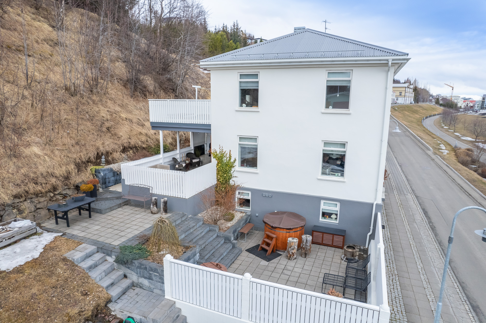 Annað húsið komið – Heimkoma á Akureyri